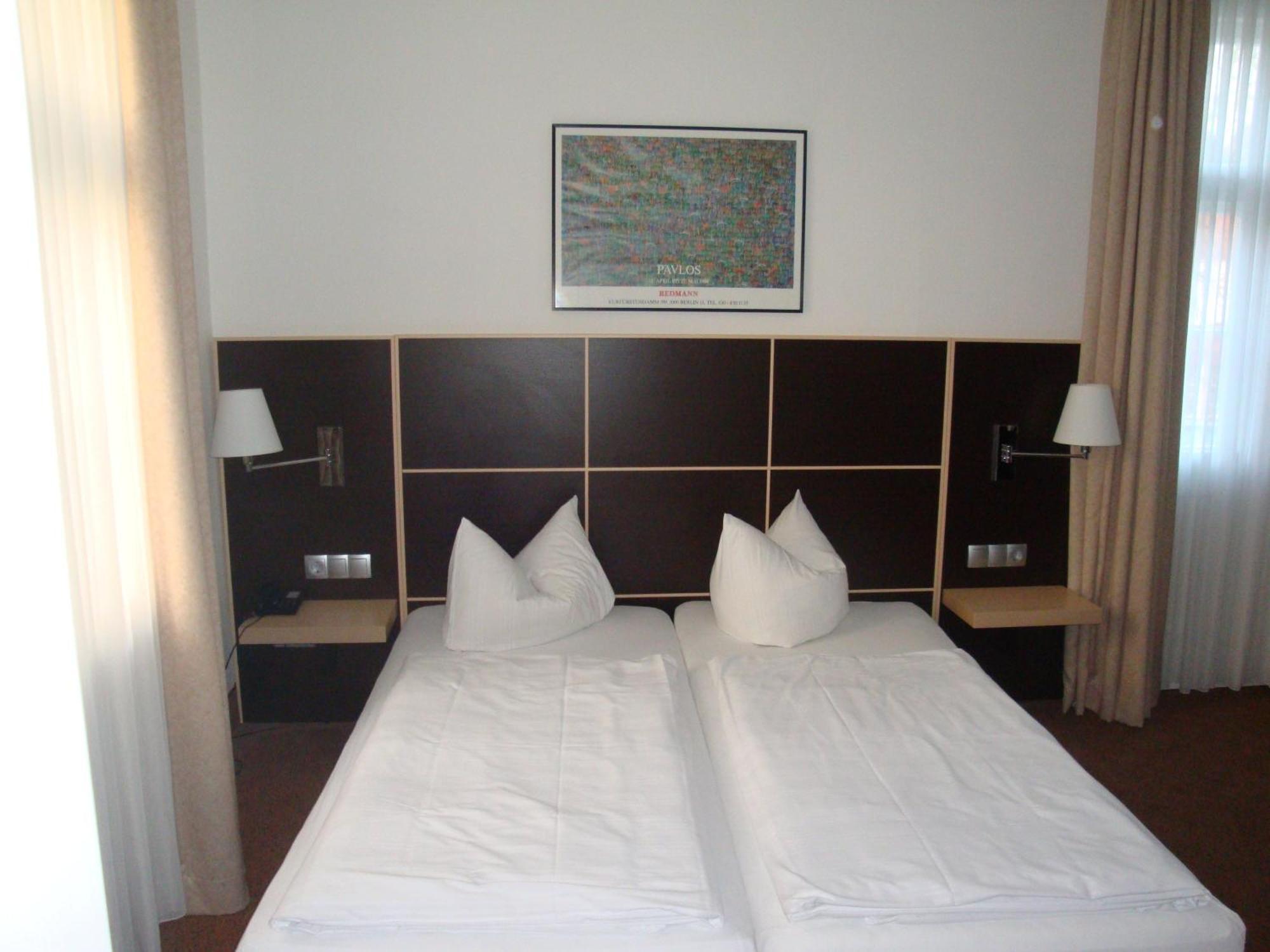Hotel Landhaus Schlachtensee Berlin Ngoại thất bức ảnh