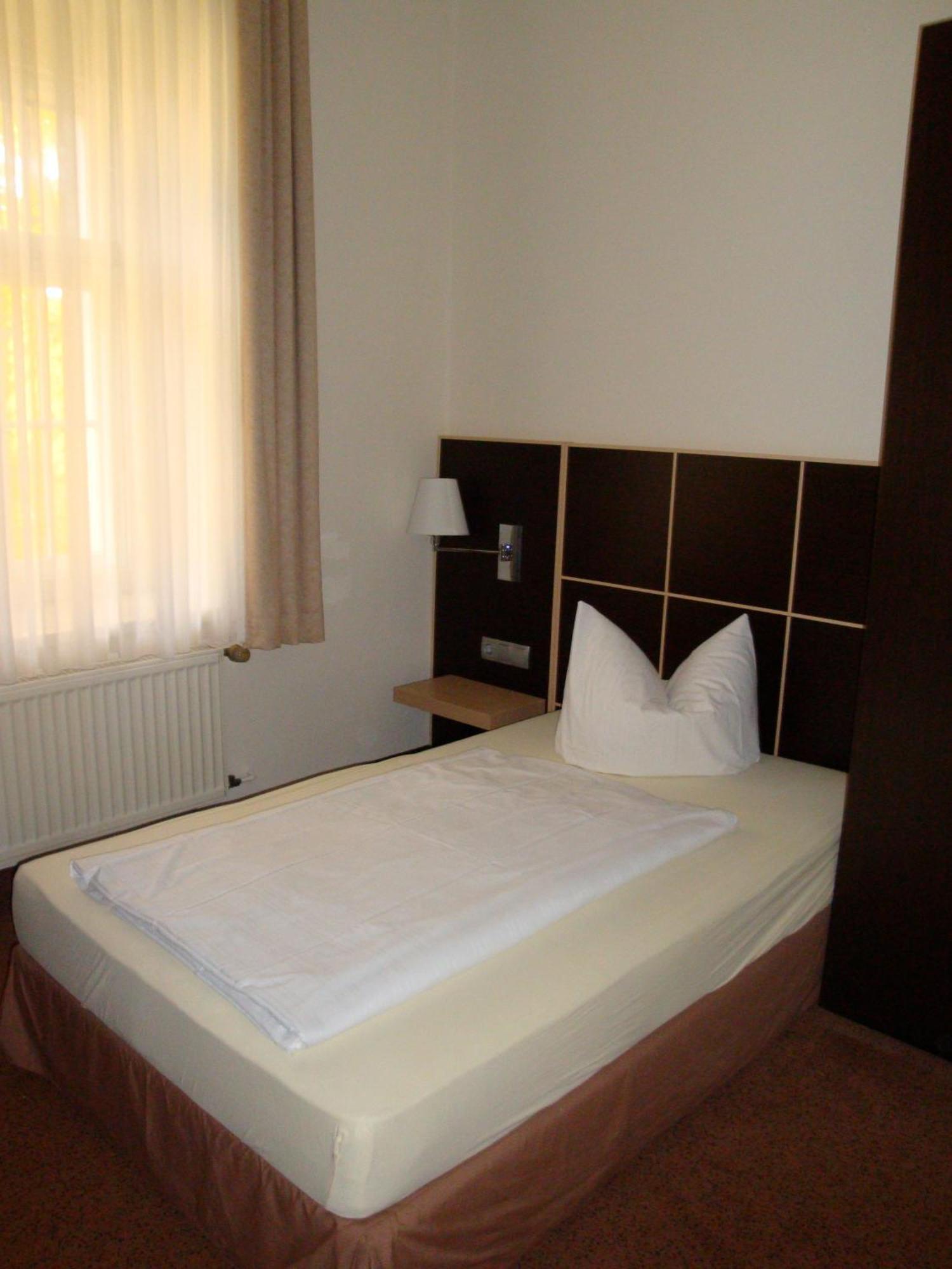 Hotel Landhaus Schlachtensee Berlin Ngoại thất bức ảnh